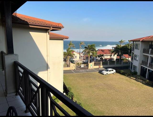 2 BEDROOM APARTMENT FOR SALE IN UVONGO BEACH